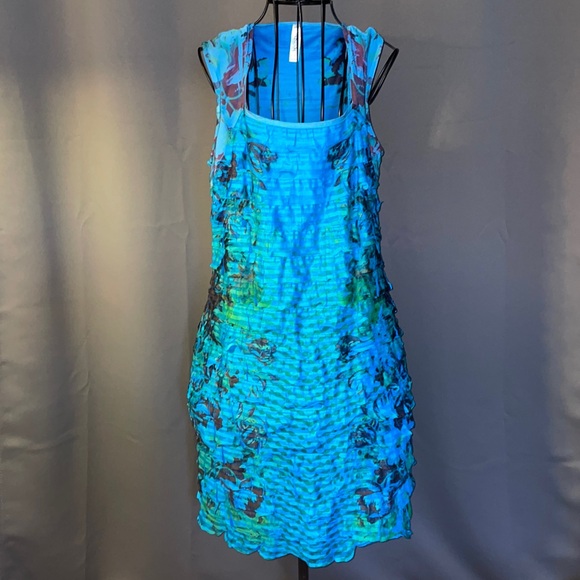 Cubism Los Angeles Dresses & Skirts - NWOT.  Cubism - woman’s sleeveless dress.  size small